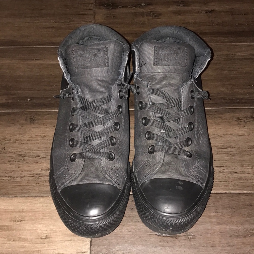 Converse Chuck Taylor Axel Mid In Black Size 7